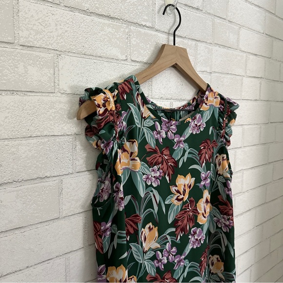 LOFT Green Flowered Ruffle Cap Sleeve Top - Picture 3 of 9